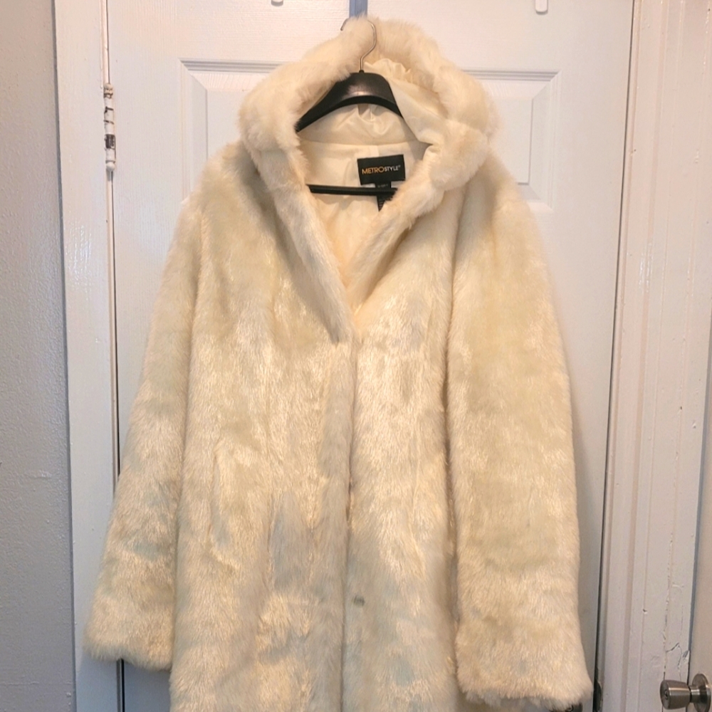 White high quality faux fur hooded coat.
